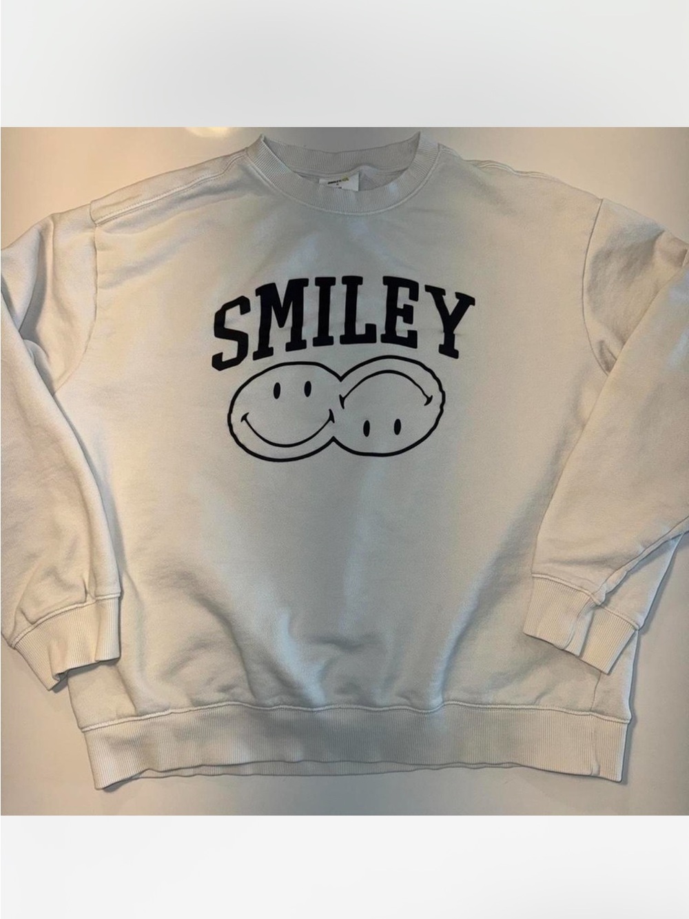 Smiley White Graphic Crewneck Sweatshirt